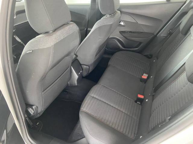 Peugeot 2008 image 8