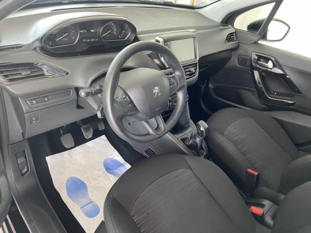 Peugeot 208 image 9