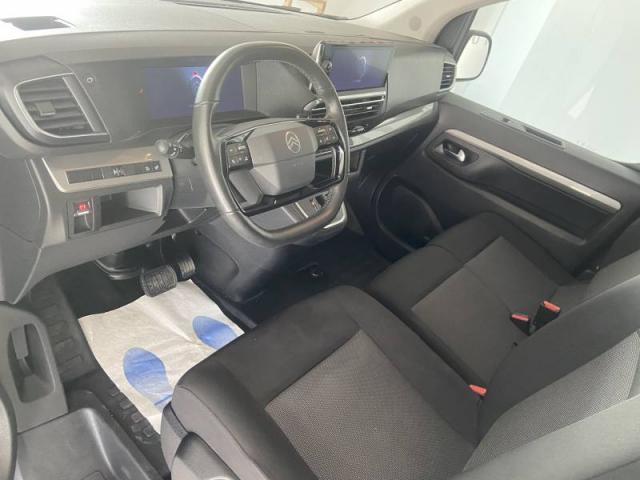Citroen Jumpy image 9