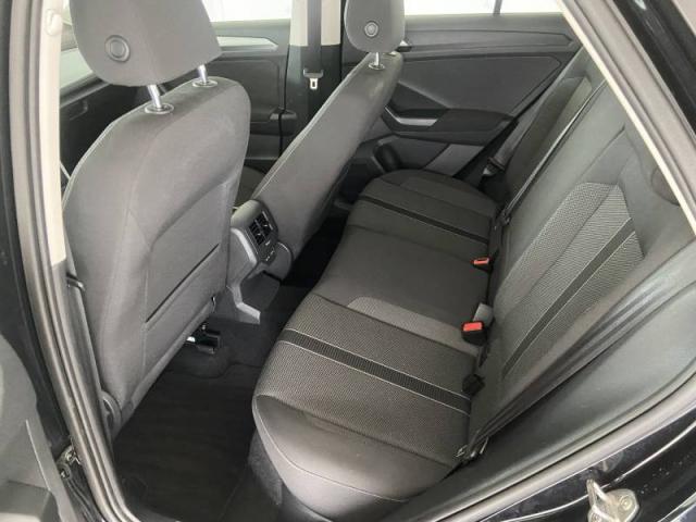 Volkswagen T-Roc image 9