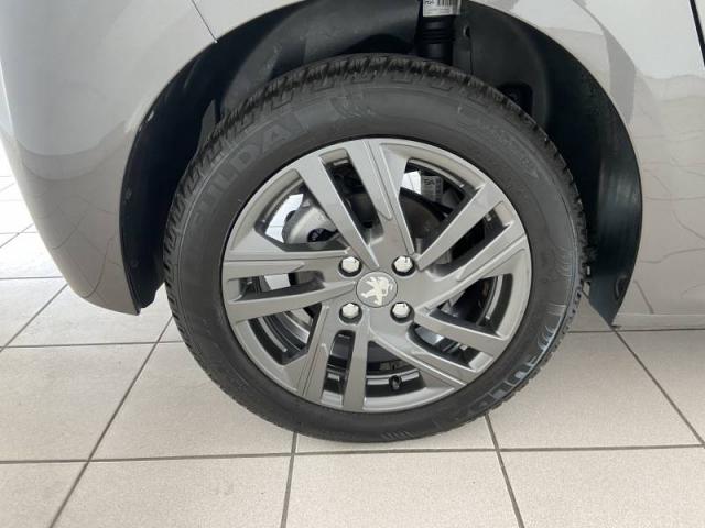 Peugeot 208 image 3