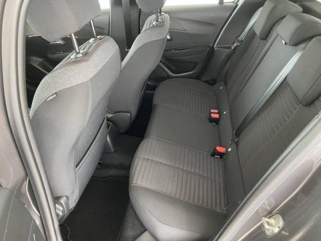Peugeot 208 image 6