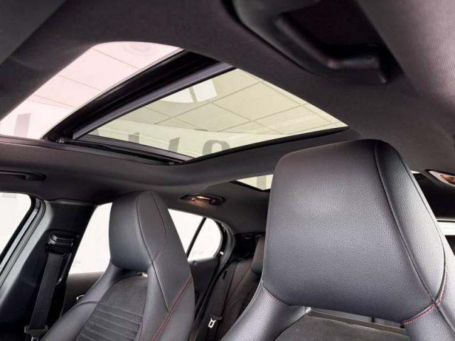 Mercedes Benz Classe Gla image 9