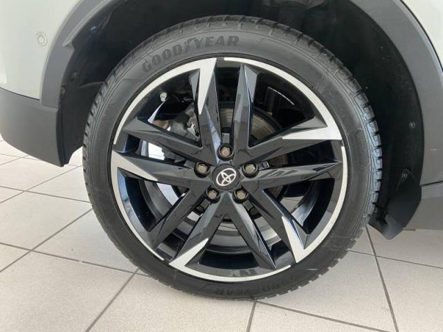 Toyota C-Hr image 1