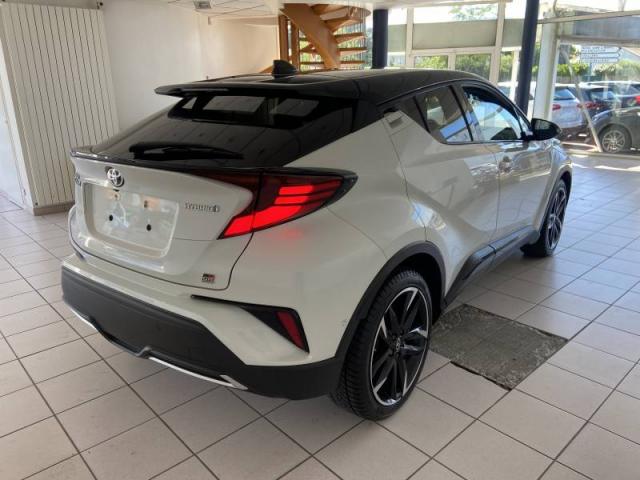 Toyota C-Hr image 3