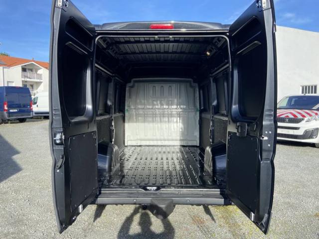 Peugeot Boxer image 3