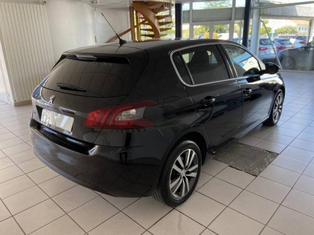 Peugeot 308 image 8