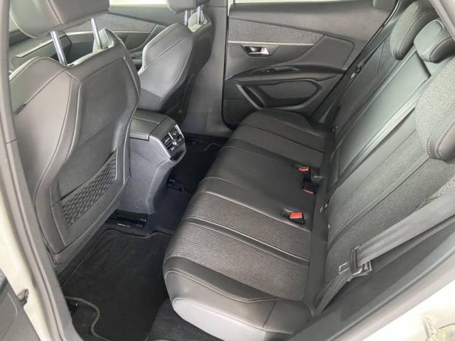 Peugeot 3008 image 2