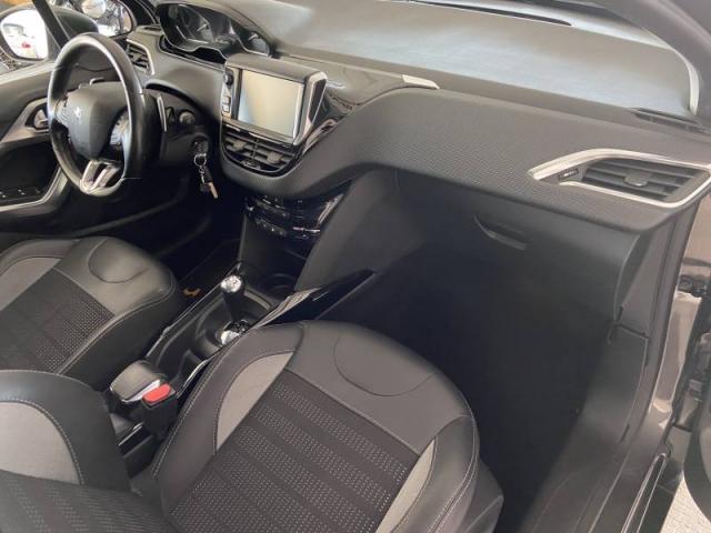 Peugeot 2008 image 1