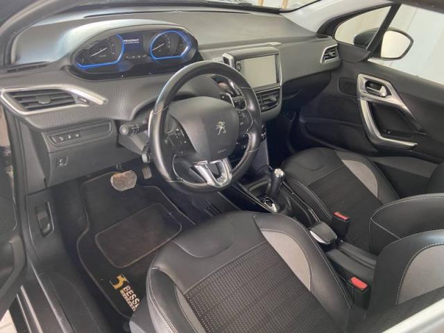 Peugeot 2008 image 3
