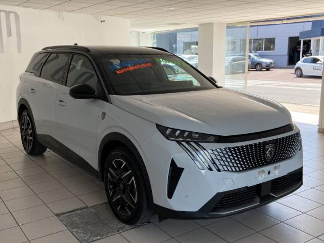 Peugeot 5008 image 1