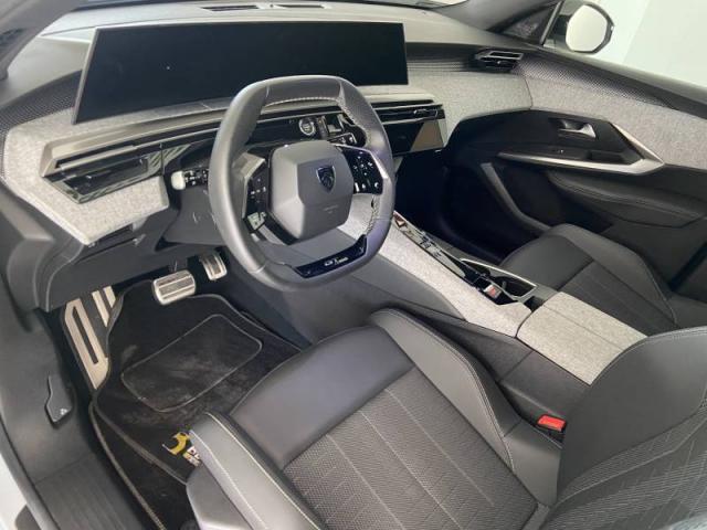 Peugeot 5008 image 4