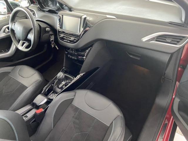 Peugeot 2008 image 7