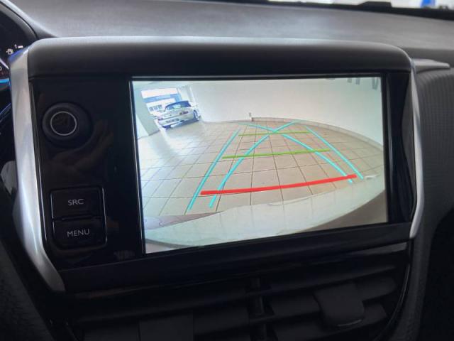 Peugeot 2008 image 8