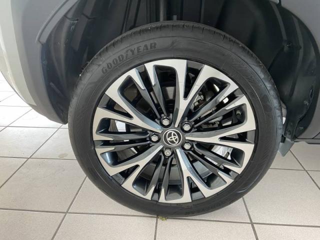 Toyota Yaris image 2