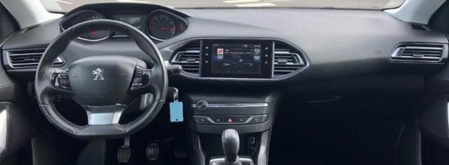 Peugeot 308 image 2
