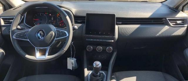 Renault Clio image 2