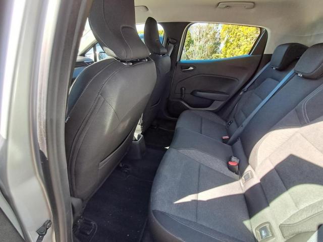 Renault Clio image 2