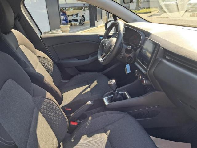 Renault Clio image 8
