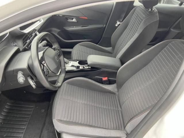 Peugeot 208 image 3