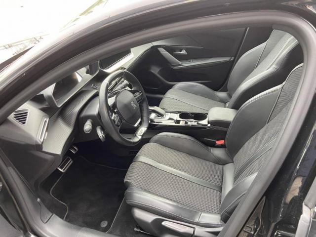 Peugeot 208 image 1