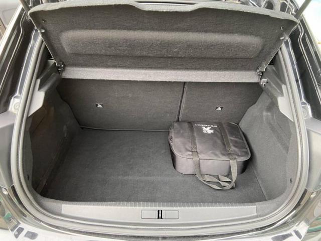 Peugeot 208 image 3
