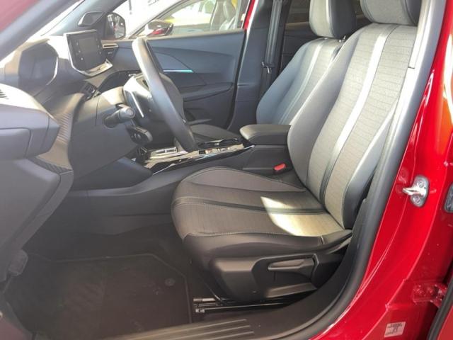 Peugeot 2008 image 1