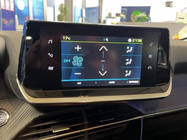 Peugeot E-208 image 2