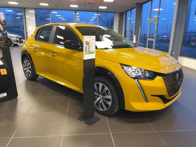 Peugeot E-208 image 1