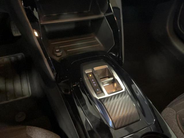 Peugeot E-208 image 9