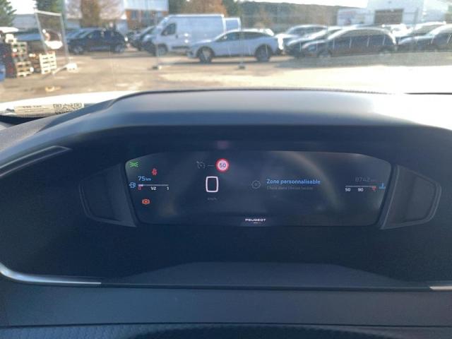 Peugeot 2008 image 2