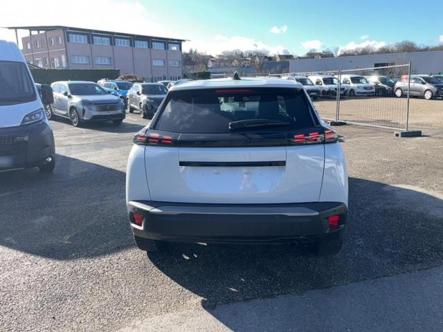 Peugeot 2008 image 9