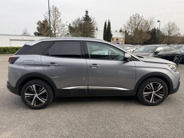 Peugeot 3008 image 3