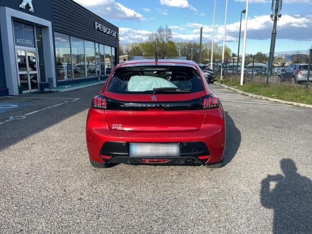 Peugeot 208 image 6