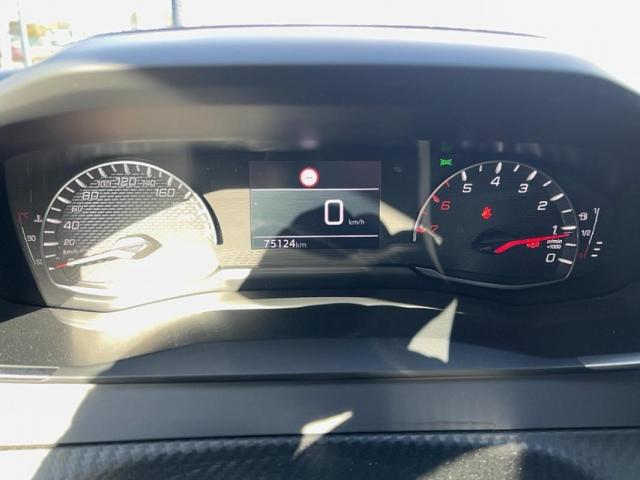 Peugeot 208 image 1