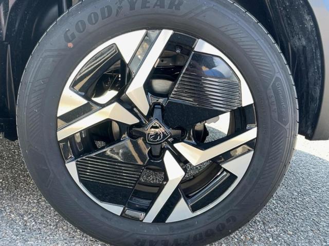 Peugeot 2008 image 9