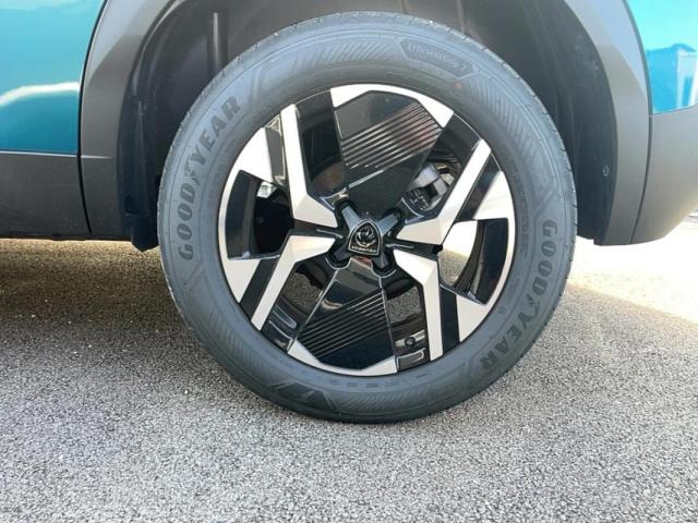 Peugeot 2008 image 8