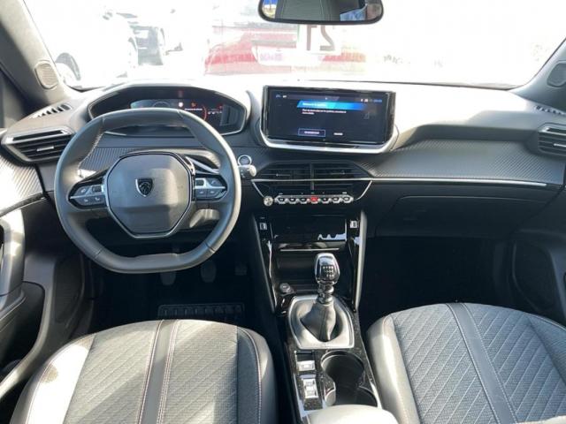 Peugeot 2008 image 4