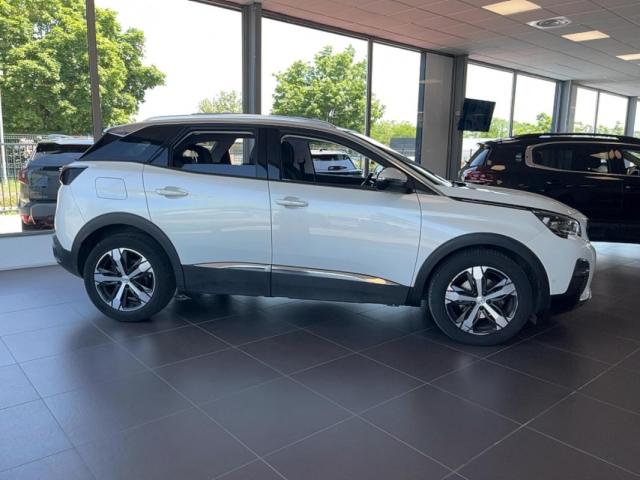 Peugeot 3008 image 1