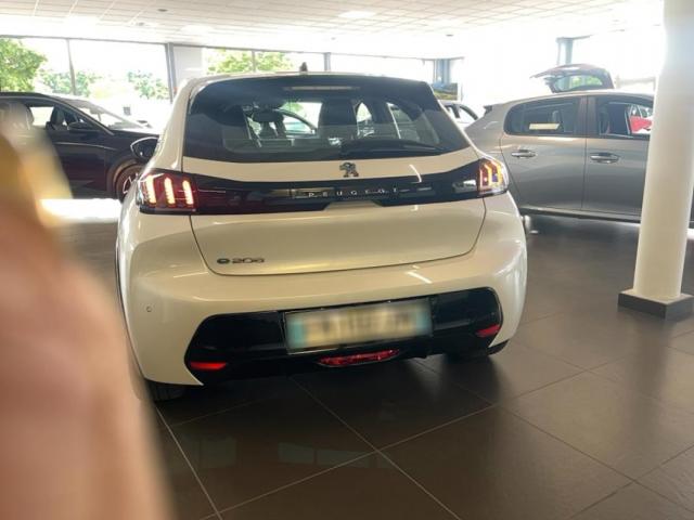 Peugeot E-208 image 4
