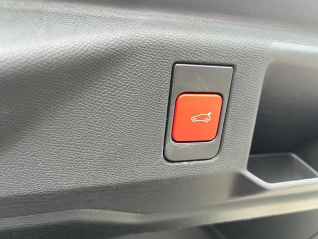 Peugeot 5008 image 1
