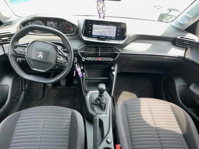 Peugeot 208 image 5