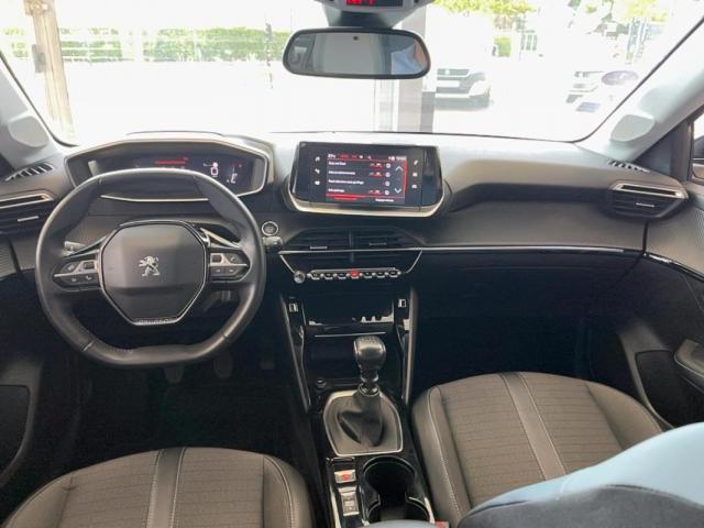 Peugeot 208 image 7