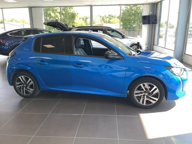 Peugeot 208 image 1