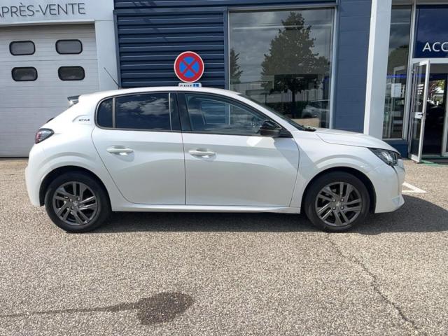 Peugeot 208 image 8