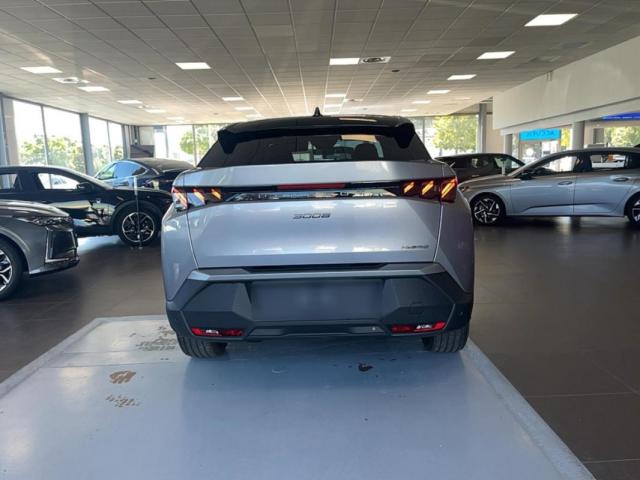 Peugeot 3008 image 2