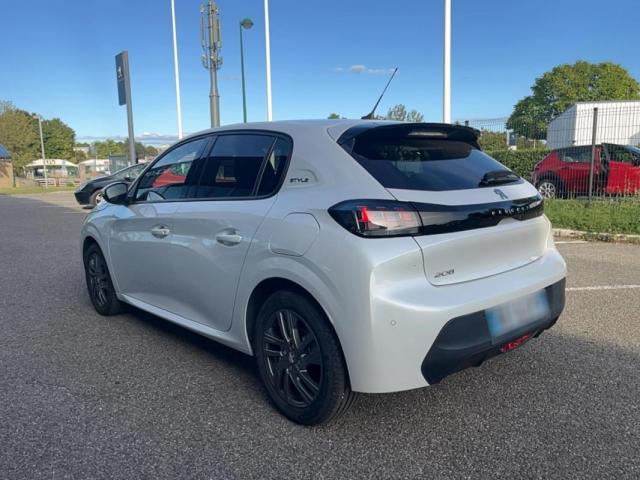 Peugeot 208 image 6