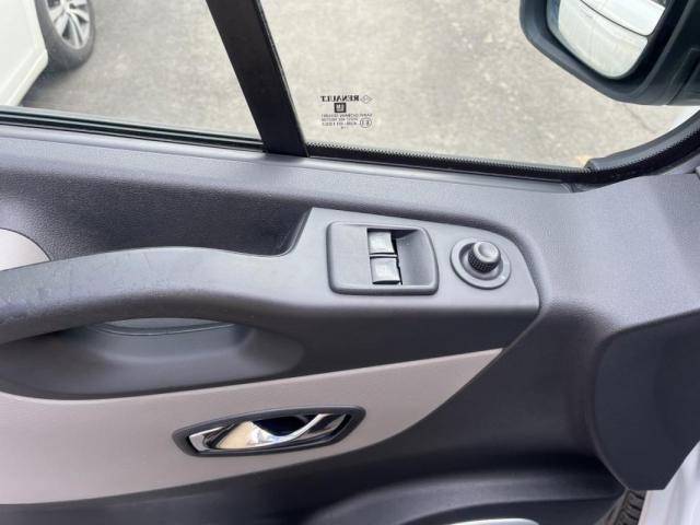 Renault Trafic image 1