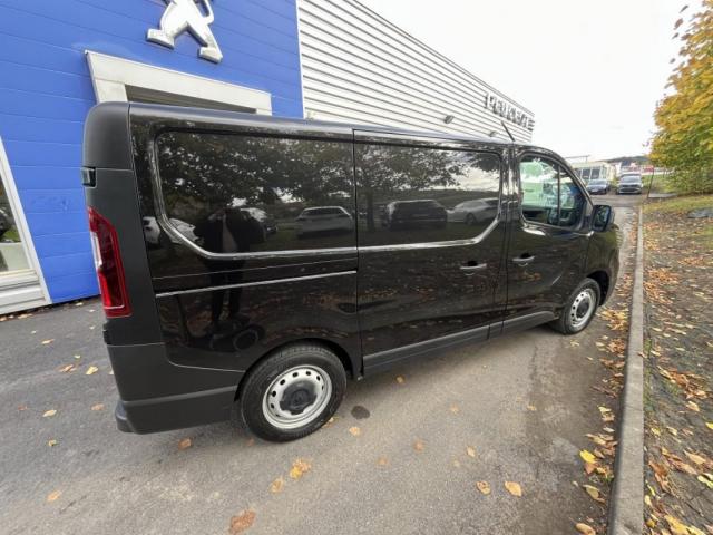 Renault Trafic image 2