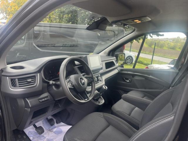 Renault Trafic image 9